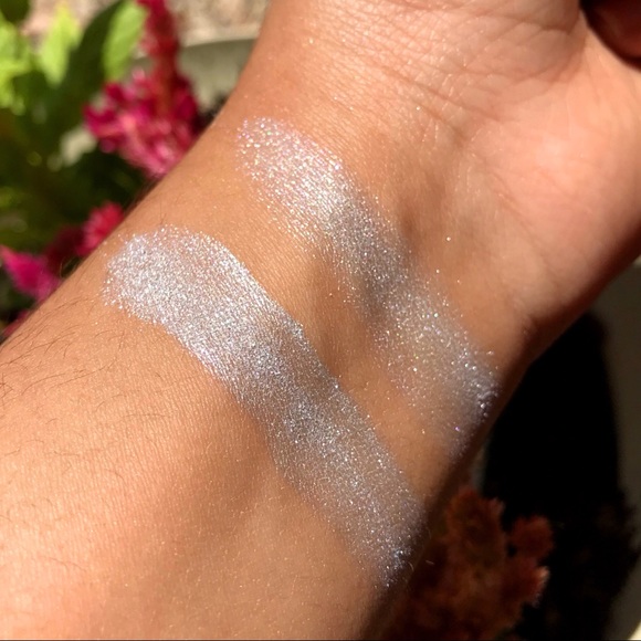 ❄️ Icy Blue Handmade Shadow/Highlighter ❄️ - Picture 3 of 8